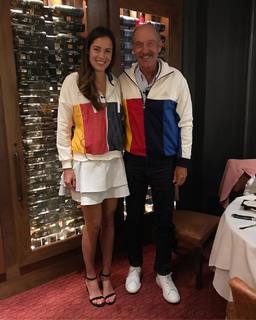 Ana Ivanovic feet photo thumbnail