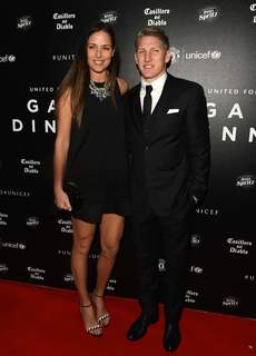 Ana Ivanovic feet photo thumbnail