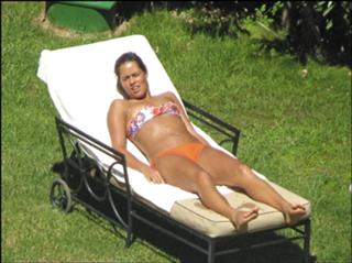 Ana Ivanovic feet photo thumbnail