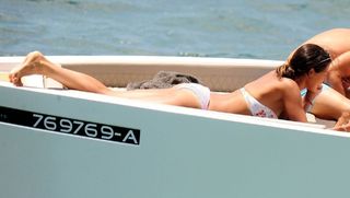 Ana Ivanovic feet photo thumbnail