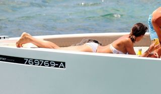 Ana Ivanovic feet photo thumbnail
