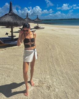 Ana Ivanovic feet photo thumbnail