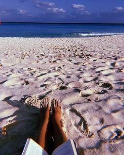 Ana Jimena Villanueva feet photo 7