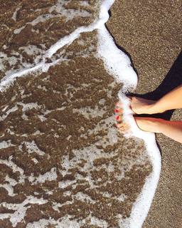 Ana Julia Dorigon feet photo 20