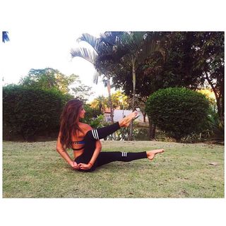 Ana Julia Dorigon feet photo 14
