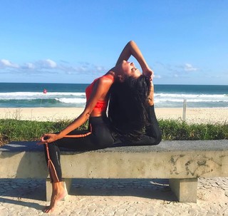 Ana Julia Dorigon feet photo 16