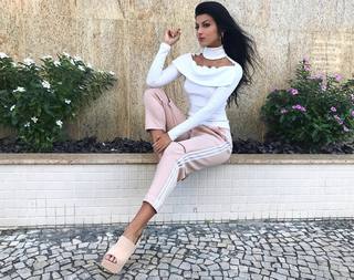 Ana Julia Dorigon feet photo 14