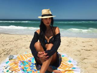 Ana Julia Dorigon feet photo 5