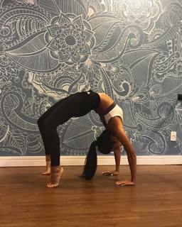 Ana Julia Dorigon feet photo 4