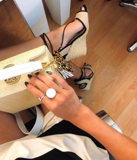 Ana Julia Dorigon feet photo 10