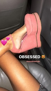 Ana Julia Dorigon feet photo 2