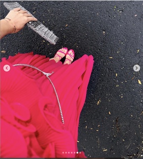 Ana Julia Dorigon feet photo 9