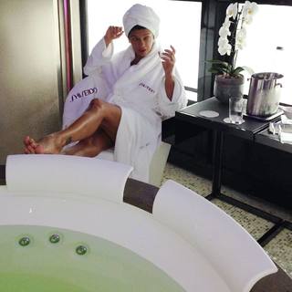 Ana Laura Ribas feet photo 4