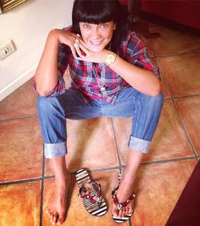 Ana Laura Ribas feet photo 8