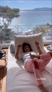 Ana Laura Ribas feet photo 12