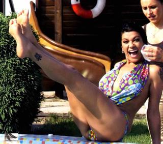 Ana Laura Ribas feet photo 3
