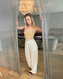 Ana Layevska feet photo 10