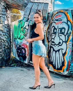 Ana Lucía Domínguez feet photo 5