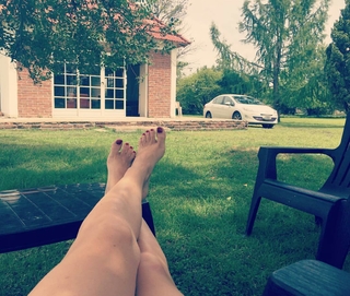 Ana Mancini feet photo 2