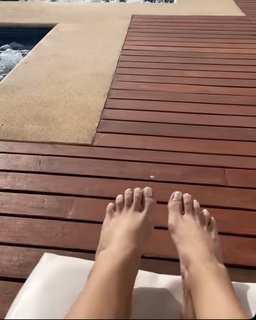 Ana Mancini feet photo 11