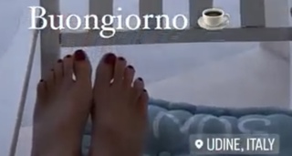Ana Mancini feet photo 1