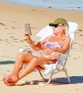 Ana Maria Braga feet photo 4