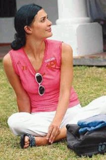 Ana María Orozco feet photo 12
