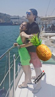 Ana Mena feet photo thumbnail