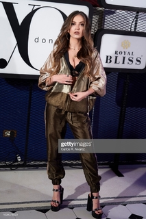 Ana Mena feet photo thumbnail