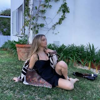 Ana Mena feet photo thumbnail