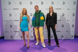 Ana Mena feet photo thumbnail