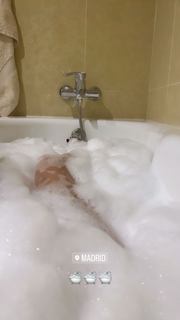 Ana Mena feet photo thumbnail