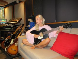 Ana Mena feet photo 7