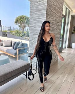 Ana Montana feet photo 10