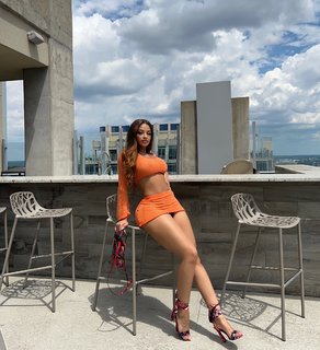 Ana Montana feet photo 3
