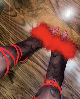 Ana Montana feet photo 14