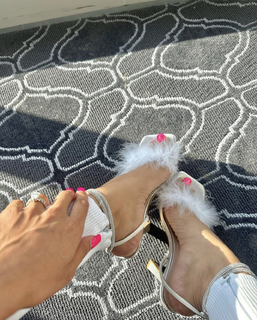 Ana Montana feet photo 7