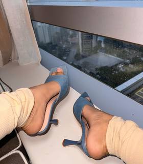 Ana Montana feet photo 14