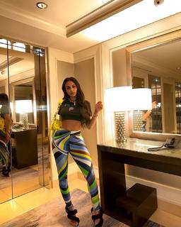 Ana Montana feet photo 8