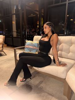 Ana Montana feet photo 3