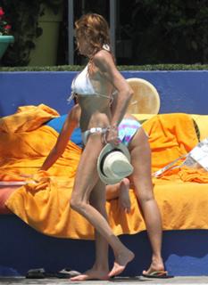Ana Obregón feet photo 20