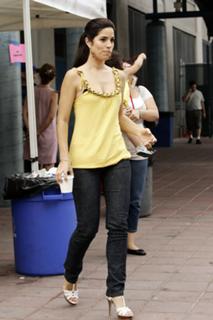 Ana Ortiz feet photo thumbnail