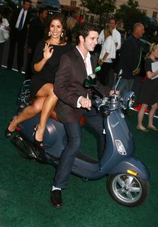 Ana Ortiz feet photo thumbnail