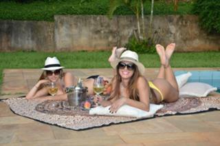 Ana Paula Leme feet photo 5