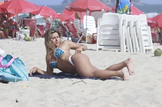Ana Paula Minerato feet photo 12
