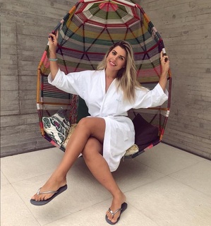 Ana Paula Minerato feet photo 3