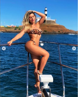 Ana Paula Minerato feet photo 1