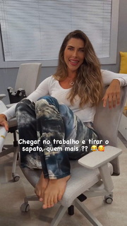 Ana Paula Minerato feet photo 4