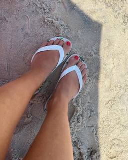 Ana Paula Minerato feet photo 1