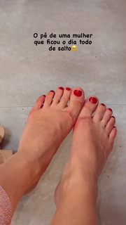 Ana Paula Minerato feet photo 7